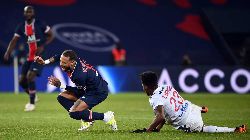 PSG difundió el parte médico de Neymar, lesionado contra Lyon en Francia